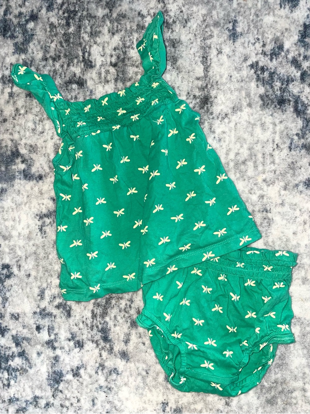 Carters outfit set size 18 months